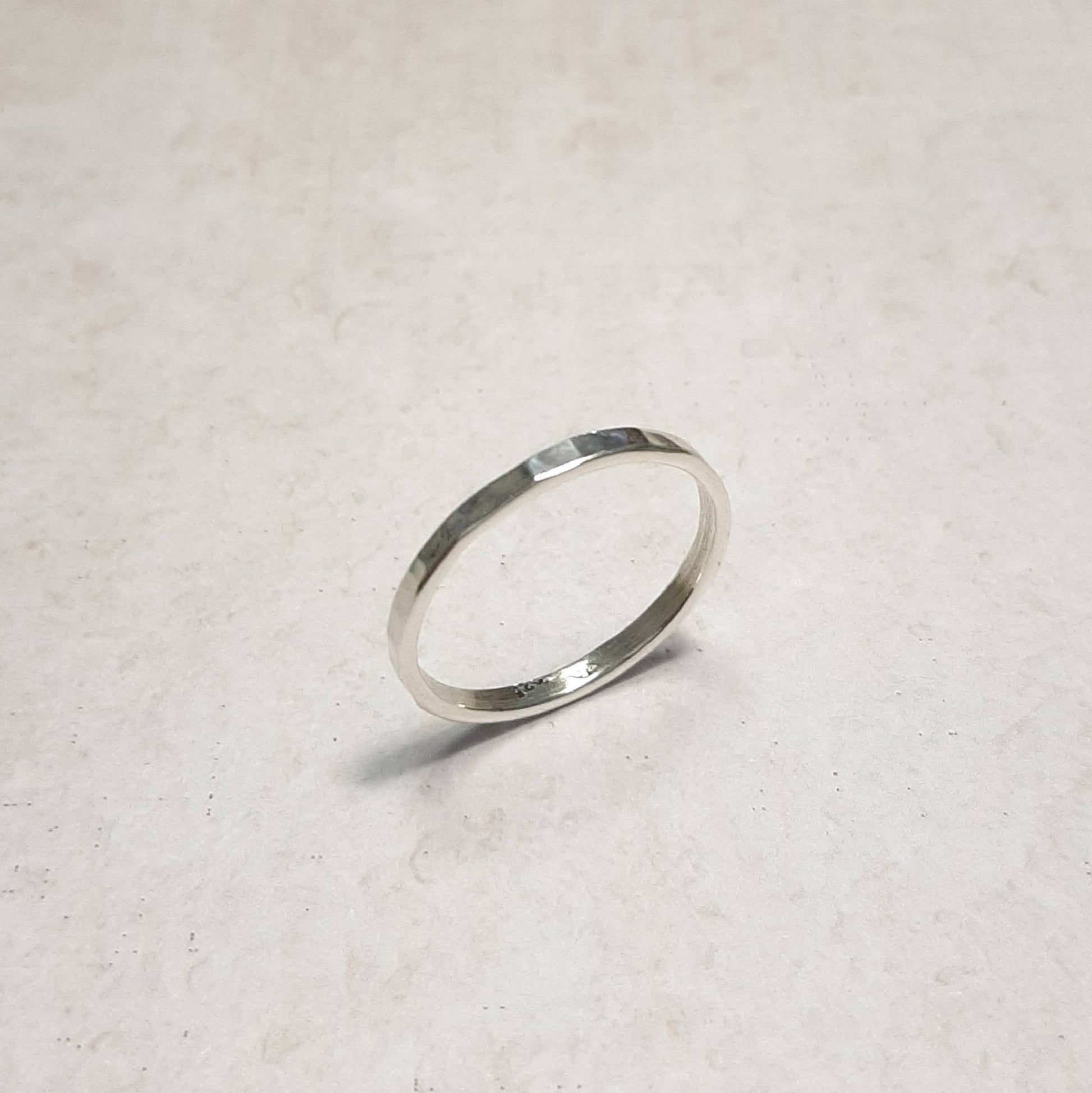 Bague Alliance en Argent Massif Martelé - Bijoux Minimalistes Made in France